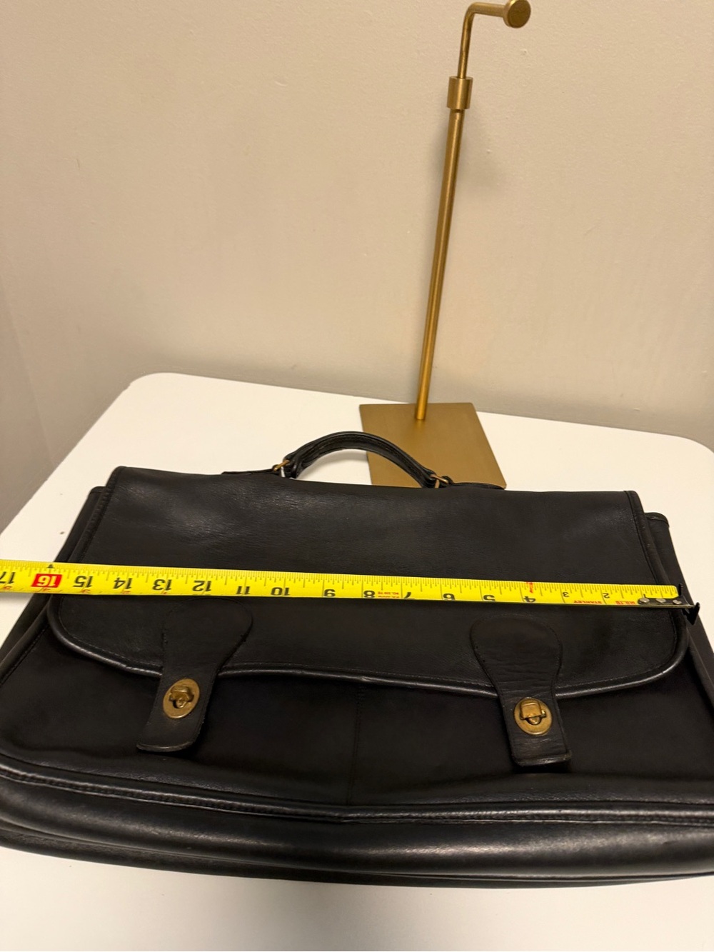 Vintage Coac Leather Briefcase with 2 Front Pocket - Picture 15 of 16